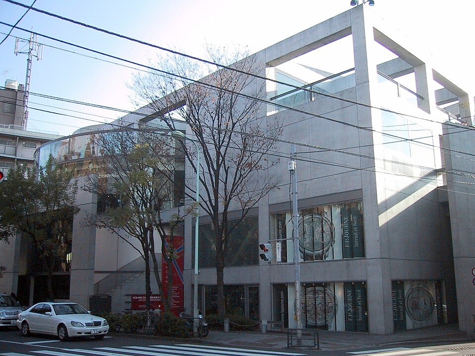表参道のLA COLLEZIONEの建物